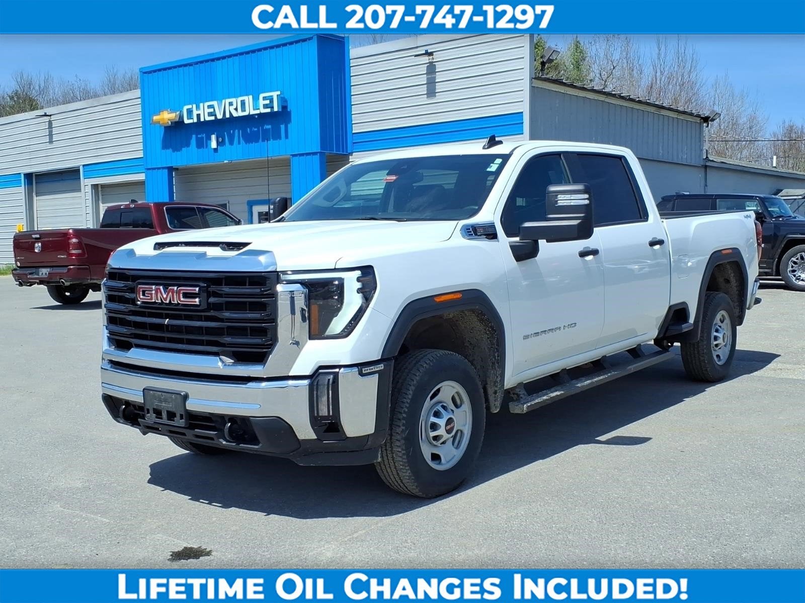 2024 GMC Sierra 2500 HD Pro in Summit White — front three-quarter view