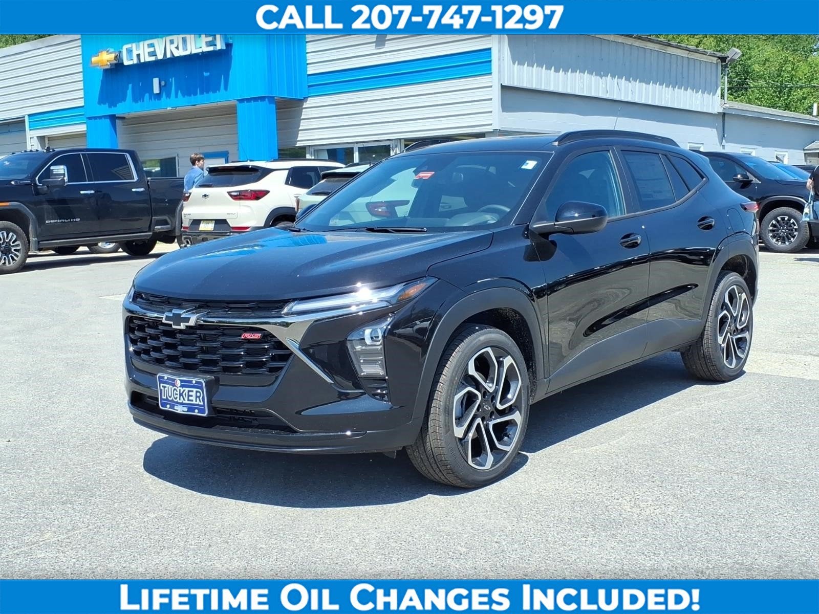 2026 Chevrolet Trax 2RS in Mosaic Black Metallic — front three-quarter view